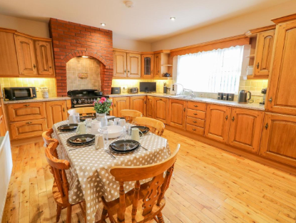 Braeside Farm House 12