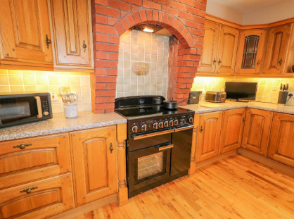 Braeside Farm House 13