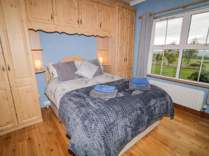 Braeside Farm House 16