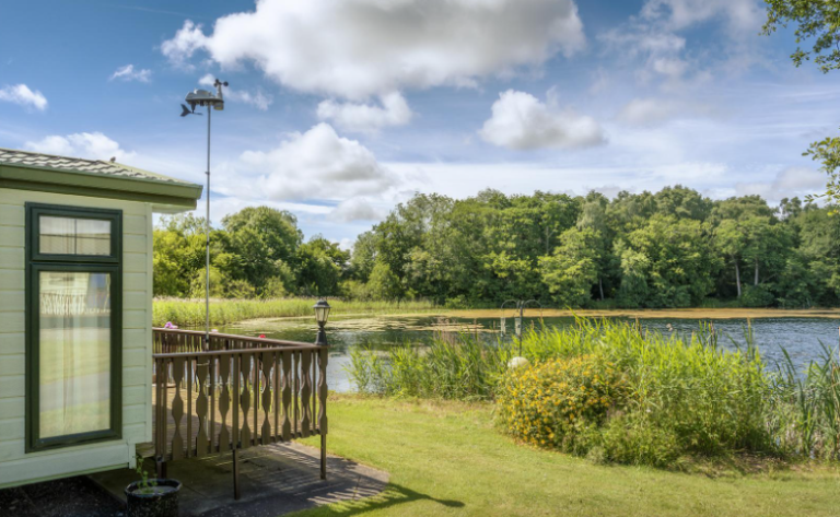 Pearl Lake Leisure Park 6 768x473