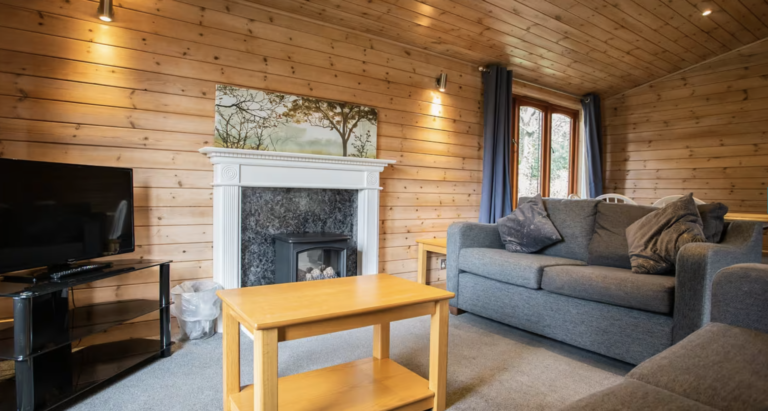 Away Resorts Sandy Balls Superior Log Cabin 768x411